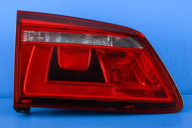 Baklykt venstre indre til VW Golf Sportsvan, 2014-2018  