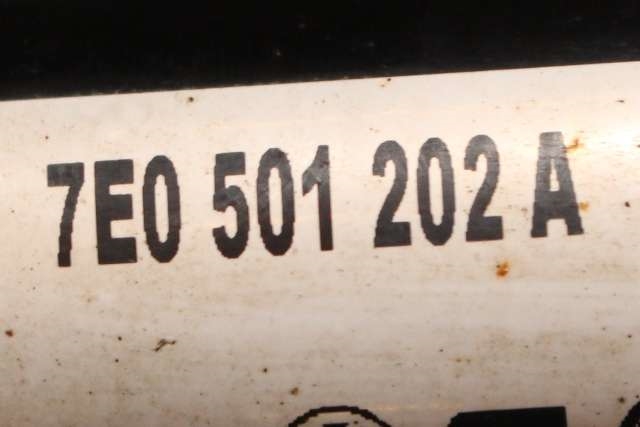 Drivaksel høyre bak, diesel/automat til VW Transporter / Caravelle 2015-2019 (T6) (T6) (VAG|7E0 501 202 A|)