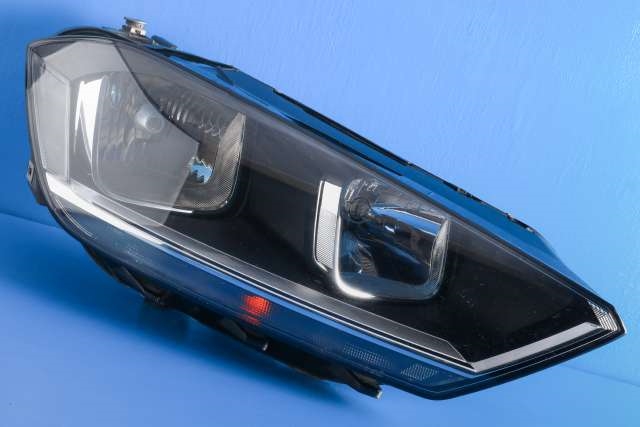 Frontlykt høyre halogen til VW Golf Sportsvan, 2014-2018  (VAG|517 941 006 C)
