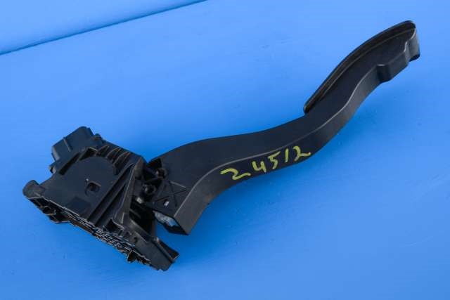 Pedal gass til VW Golf Sportsvan 2014-2018 (HELLA|6PV 010 621-13|5Q1 723 503 J|)