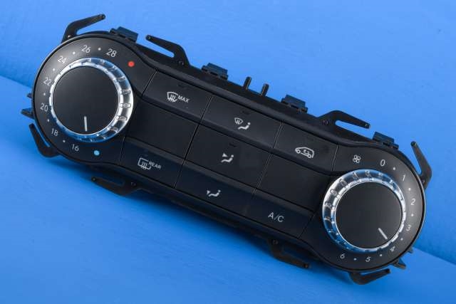 Varmeapparat betjening til Mercedes B-Klasse 2011-2018 (W246) (W246) (HELLA|5HB 010 445-02|A 246 900 44 05|)