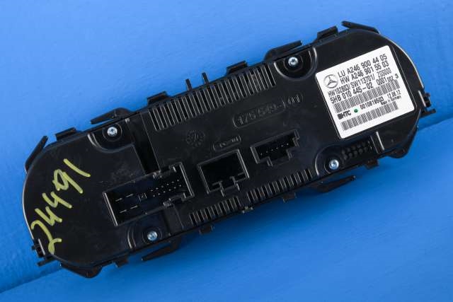 Varmeapparat betjening til Mercedes B-Klasse 2011-2018 (W246) (W246) (HELLA|5HB 010 445-02|A 246 900 44 05|)