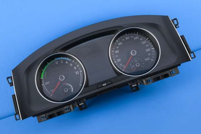 Instrumentpanel til VW e-Golf, 2017-2020 (Fase 2)  (VAG|5GE 920 755 C)