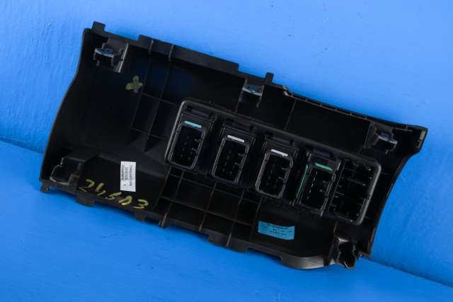 Bryter diverse til Suzuki Vitara 2015-->> (Type IV)  (SUZUKI|73832-54P10|)