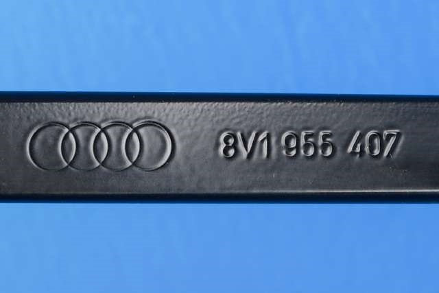 Viskerarm frontrute venstre til Audi A3 2016-2020 (Type III, Fase 2)  (VAG|8V1 955 407|)