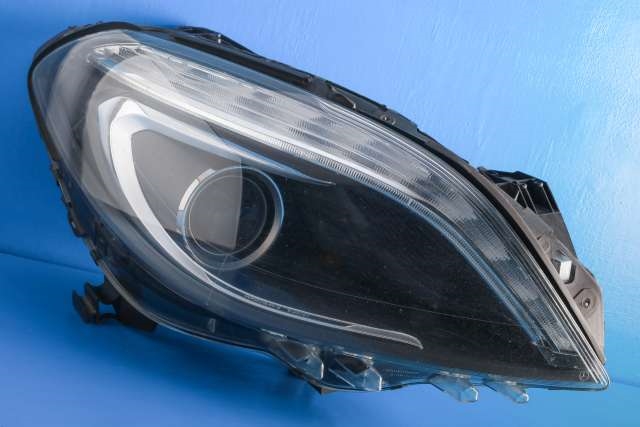 Frontlykt høyre xenon til Mercedes B-Klasse, 2011-2018 (W246) (W246) (MERCEDES|A 246 820 72 61)