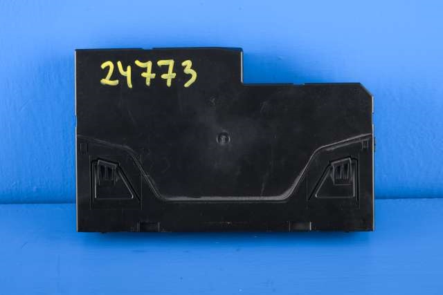 Styreenhet (SAM - Signal Acquisition Module) til Mercedes E-Klasse 2009-2013 (Fase 1) (W212) (W212) (HELLA|5DK 009 620-37|212 900 42 01|)