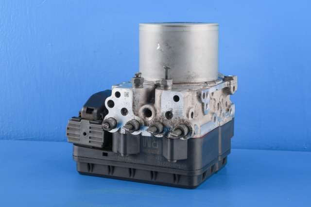 ABS sentral til Toyota RAV4, 2009-2013 (Type III, Fase 2) (ADVICS|133800-4560)