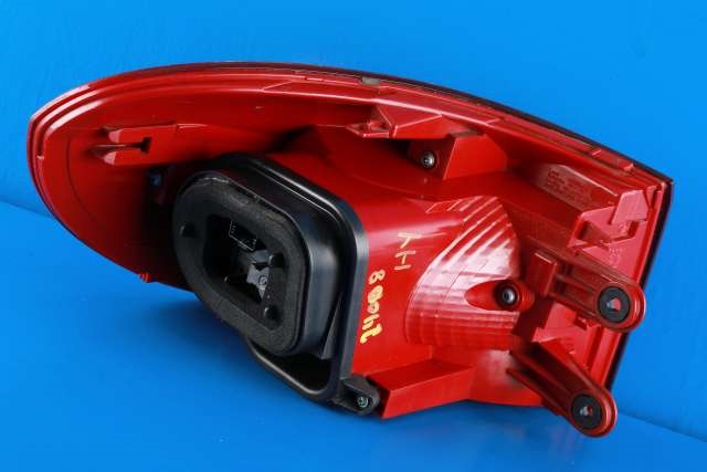 Baklykt høyre ytre til VW Tiguan 2011-2016 (Type I, Fase 2)  (HELLA|2SD 010 738-02|5N0 945 096 Q|)