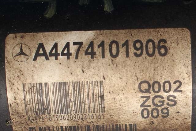 Mellomaksel fremre til Mercedes V-Klasse 2014-->> (W447) (W447) (MERCEDES|A 447 410 19 06|)
