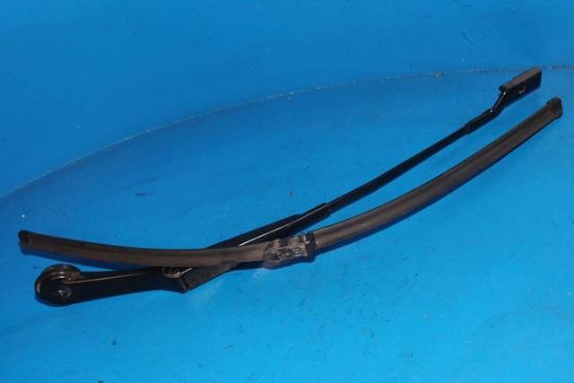 Viskerarm frontrute venstre til Ford Focus, electric, 2012-2018  (FORD|8M51-17526-AB)