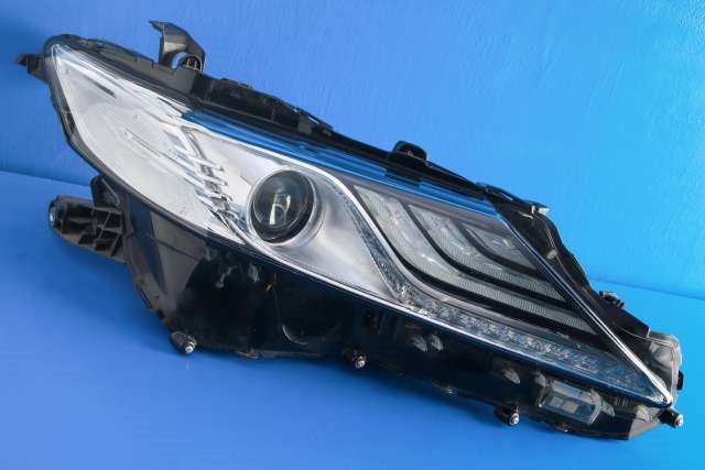 Frontlykt høyre full-LED til Toyota Camry, 2019-->>  