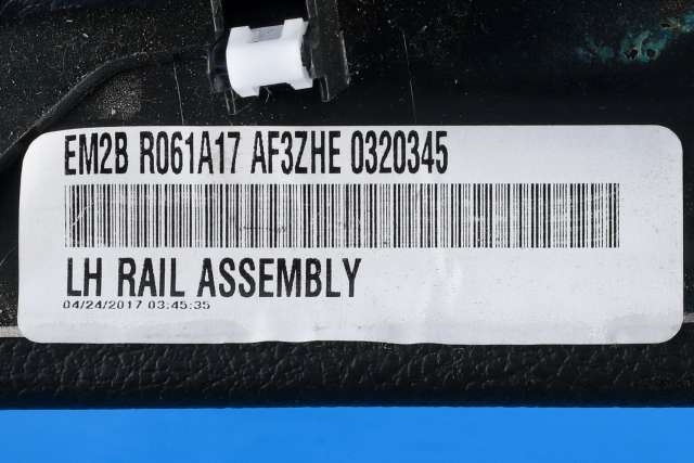 Innredning diverse til Ford Edge 2016-2019  (FORD|EM2B-R061A17-AF|)