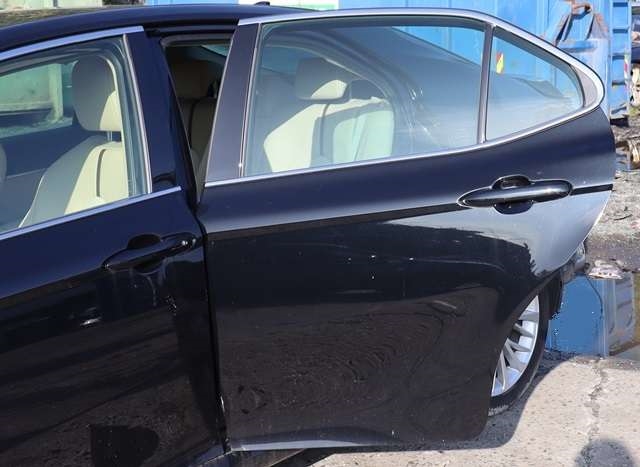 Dør venstre bak til Toyota Camry, 2019-->>  