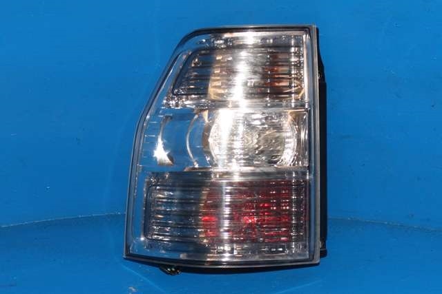 Baklykt venstre til Mitsubishi Pajero 2007-2016 (Type IV, Fase 1)