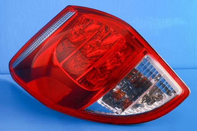 Baklykt venstre til Toyota RAV4 2006-2009 (Type III, Fase 1)