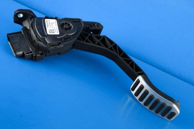 Pedal gass til Volvo V60, 2010-2013 (Type I, Fase 1)  (HELLA|6PV 010 834-37)