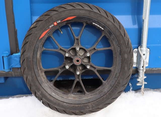 MC, Bakhjul til MC Aprilia Tuono 125 0-->> (130 X 70 R 17"|)