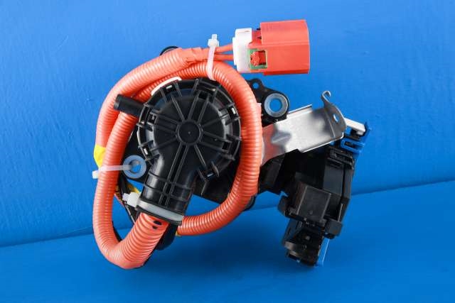 Batterilader inntak/luke til Toyota RAV4 2019-->> (Type V) (TOYOTA|G9081-42050-B|)