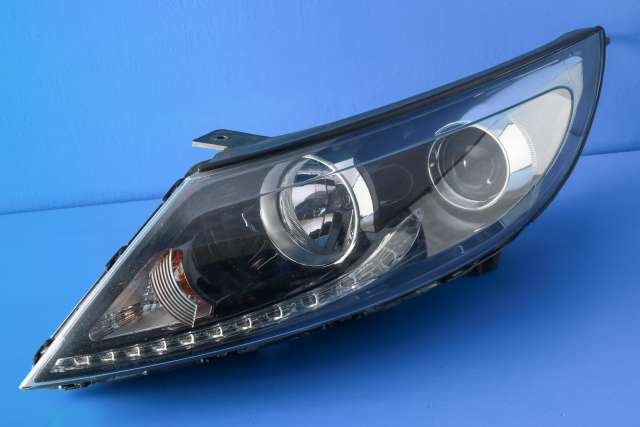 Frontlykt venstre halogen til Kia Sportage, 2010-2016 (Type III) (KIA|92101-3U250)