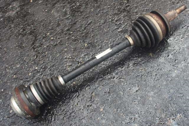 Drivaksel venstre foran, diesel/manuell til VW Transporter / Caravelle 2009-2015 (Fase 2) (T5) (T5) (VAG|7E0 407 271 H|)