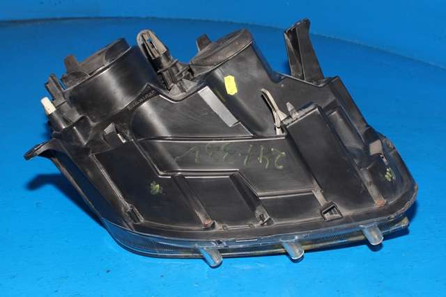 Frontlykt venstre halogen til Dacia Duster 2010-2017 (Type I)  (RENAULT|260608209R|)
