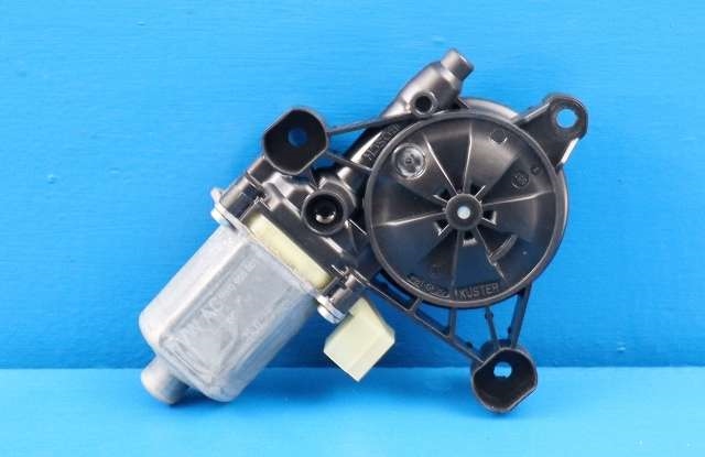 Ruteheis, kun motor, venstre foran til Audi A4 2015-2019 (Type V, Fase 1) (B9) (B9) (VAG|8W0 959 801|)