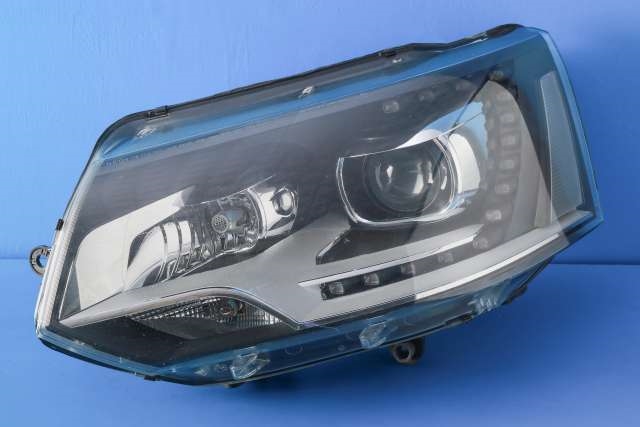 Frontlykt venstre xenon til VW Transporter / Caravelle, 2009-2015 (Fase 2) (T5) (T5) (VAG|7E5 941 015)