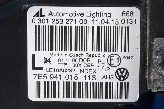 Frontlykt venstre xenon til VW Transporter / Caravelle 2009-2015 (Fase 2) (T5) (T5) (VAG|7E5 941 015|)