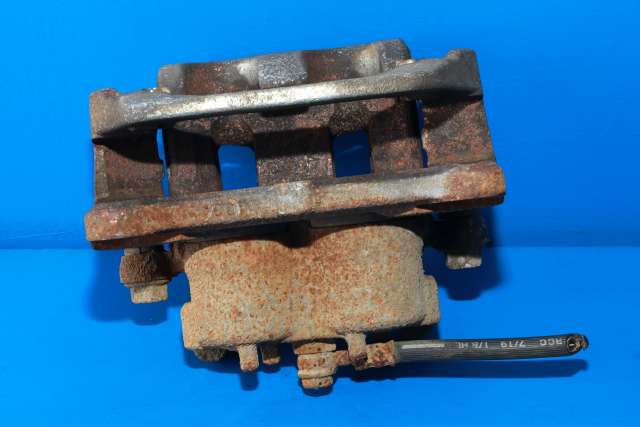 Bremsecaliper venstre foran til Mitsubishi Outlander 2015-->> (Type III, Fase 2)  