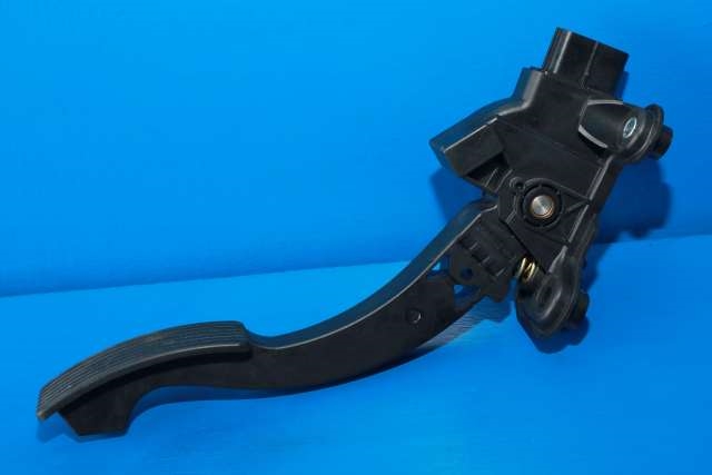 Pedal gass til Mitsubishi Outlander 2015-->> (Type III, Fase 2) (MITSUBISHI|1600A116|)