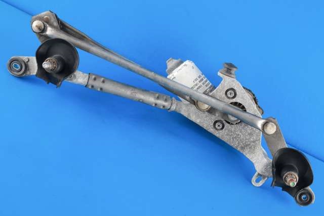 Viskermotor frontrute komplett m/overføring til Toyota Urban Cruiser 2009-2014 (DENSO|159300-2690|85110-52550|)