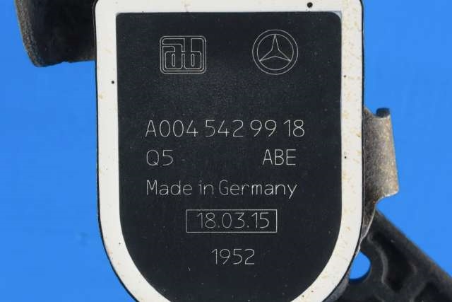 Sensor nivå, høyre bak til Mercedes B-Klasse, electric drive 2014-2018 (W242) (W242) (MERCEDES|A 004 542 99 18|)