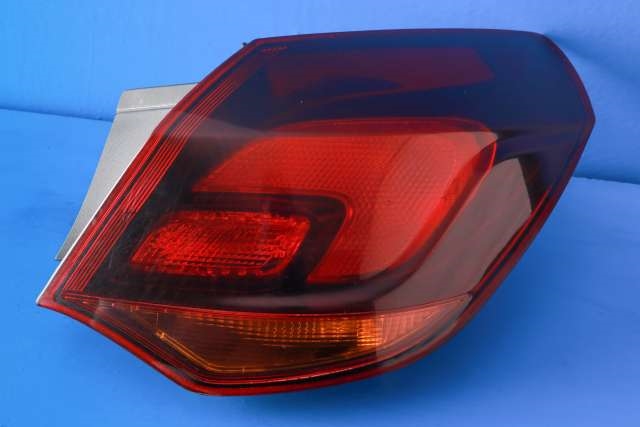 Baklykt høyre ytre til Opel Astra J, 2010-2015  