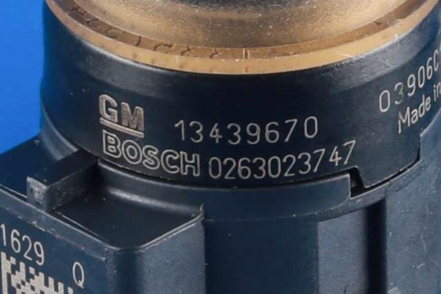 Parkeringssensor foran til Opel Mokka X 2016-2019 (Type I, Fase 2) (BOSCH|0 263 023 747|13 439 670|)