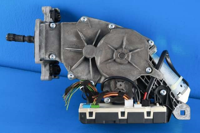 Baklukeåpner motor til Mercedes GLK 2008-2015 (X204) (X204) (MERCEDES|A 212 820 35 42|)