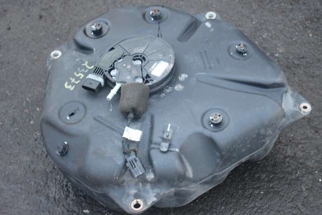 AdBlue tank til Mercedes E-Klasse 2013-2016 (Fase 2) (W212) (W212) (MERCEDES|A 212 470 48 02|)
