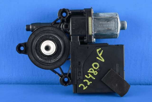 Ruteheis, kun motor, venstre foran til VW Passat 2011-2015 (B7) (B7) (VAG|3C0 959 701 A|)