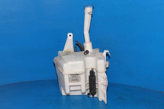 Spylertank foran til Toyota Avensis, 2009-2015 (Type III, Fase 1)  (TOYOTA|85350-05070)