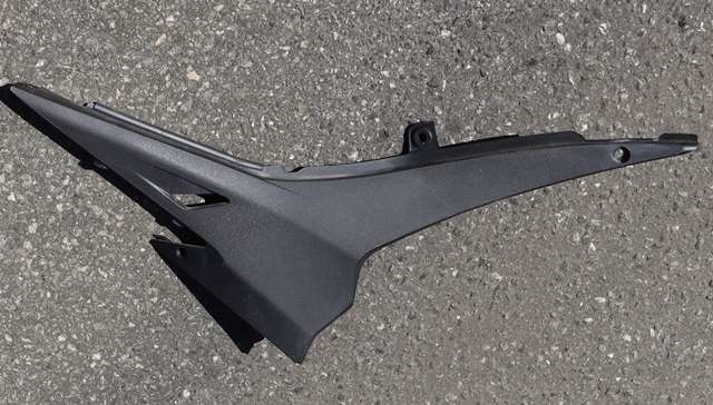 MC, Deksel, side høyre til MC Aprilia Tuono 125, 0-->>