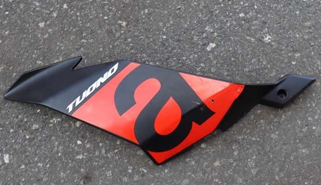 MC, Deksel, side venstre til MC Aprilia Tuono 125 0-->>