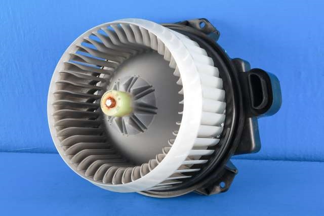 Varmeapparat motor til Toyota Yaris, 2012-2014 (Type III, Fase 1)