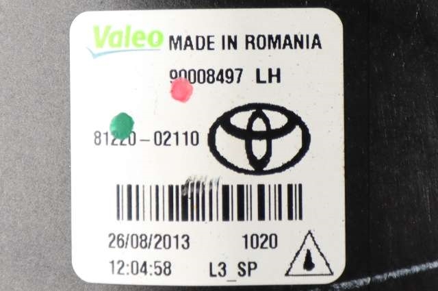 Tåkelykt venstre foran til Toyota Avensis 2009-2015 (Type III, Fase 1) (TOYOTA|81220-02110|)