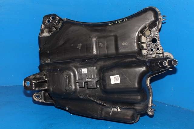 AdBlue tank til Škoda Octavia, 2017-2020 (Type III, Fase 2)  (VAG|5Q0 131 877 F)