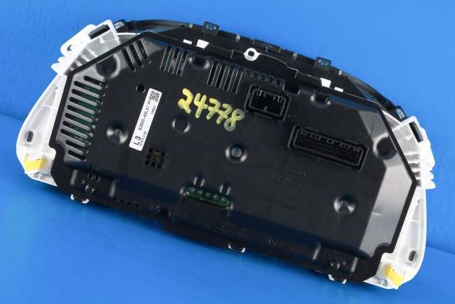 Instrumentpanel til Toyota RAV4 2013-2015 (Type IV, Fase 1) (TOYOTA|83800-42L31|)