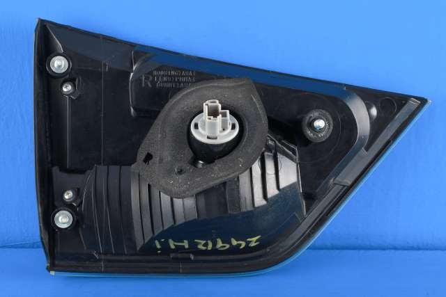 Baklykt høyre indre til Mitsubishi Outlander 2010-2012 (Type II, Fase 2)  