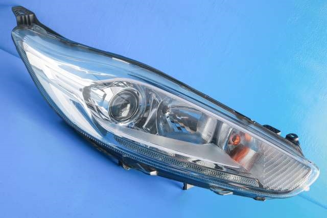 Frontlykt høyre halogen til Ford Fiesta, 2013-2017 (Type VI, Fase 2)  