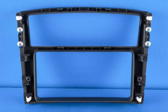 Dashbord diverse til Mitsubishi Pajero 2007-2016 (Type IV, Fase 1)