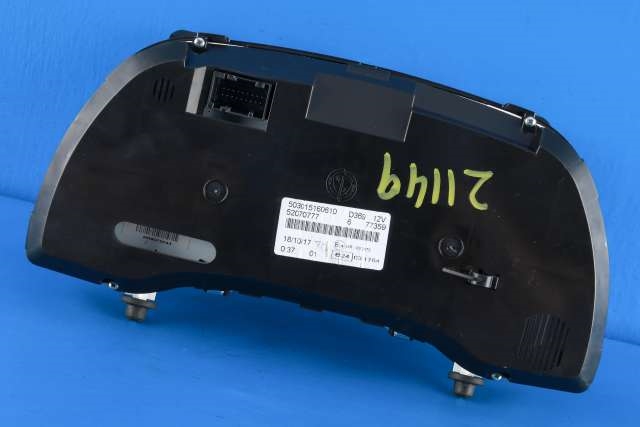 Instrumentpanel til Opel Combo D 2012-2018 (GM|52 070 777|)