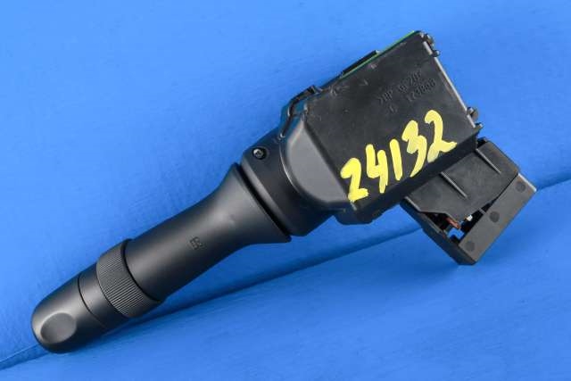 Bryter visker til Toyota RAV4 2009-2013 (Type III, Fase 2)  (TOYOTA|17F462-48190|)